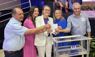 Liandra da Saúde se filia ao PSDB
