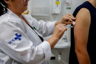 Hoje tem mutirão de vacina contra a dengue na Anhanguera