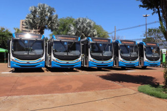 Dourados ganha frota de cinco novos ônibus de transporte coletivo