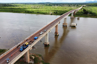 Ponte sobre rio Paraguai passa por 2ª etapa de concretagem neste fim de semana e ficará interditada