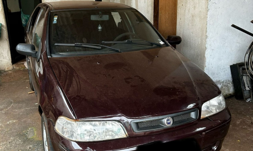 Carro furtado foi recuperado