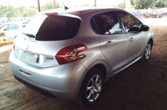 Detran abre novo leilão com lance de R$ 9,2 mil em Peugeot e R$ 3,4 mil em moto 160cc