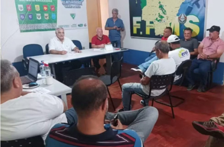 Reunião entre a diretoria da FFMS e clubes filiados à Federação. — Foto: Divulgação/FFMS