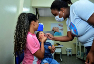 Campanha de vacinação contra paralisia infantil começa na segunda-feira