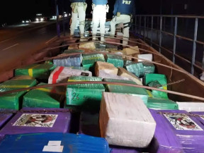 Na maior apreensão do ano, casal é preso com mais de 26 toneladas de maconha e armas