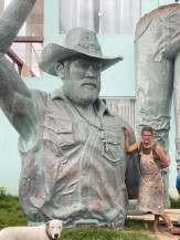 Estátua de 7 metros em homenagem a João Carreiro será inaugurada dia 12 de junho