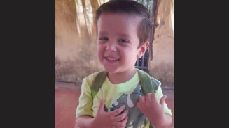 Menino de 3 anos morre engasgado com bolo durante o recreio na escola