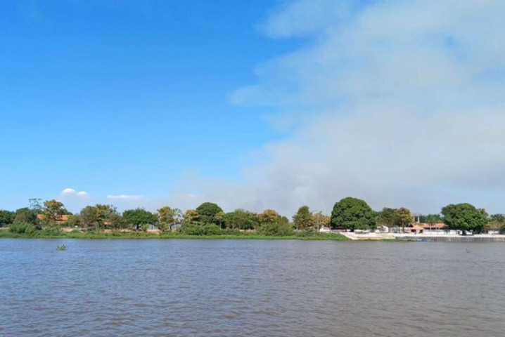Além do difícil acesso, as fortes rajadas de vento dificultam o combate às chamas - Reprodução/Brigada AltoPantanal