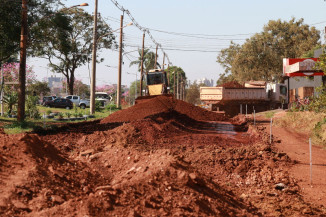 Alan autoriza obras de asfalto em ruas do Altos do Indaiá