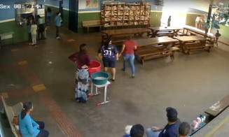 Garoto de 11 anos faz manobra e salva colega que engasgava dentro de escola