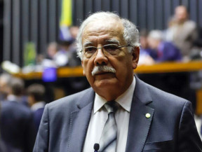Coautor do projeto polêmico sobre aborto, deputado de MS vê falácia da esquerda