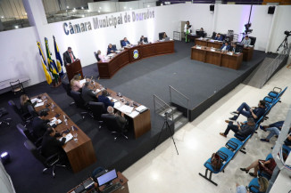 Durante a 20ª sessão ordinária, realizada nesta segunda-feira, 17, os vereadores da Câmara Municipal de Dourados analisaram e votaram 53 projetos.