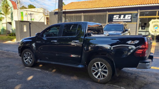 Uma das caminhonetes roubadas foi recuperada; Foto: Leandro Holsbach/Ligado Na Notícia