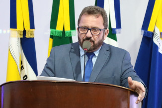 Laudir cobra informações sobre falta de exames laboratoriais nas Unidades Básicas de Saúde