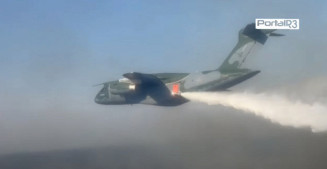 Avião da FAB já lançou 48 mil litros de água nos incêndios no Pantanal