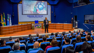 TCE-MS reúne contadores e controladores para tratar de orçamento público e PMPI