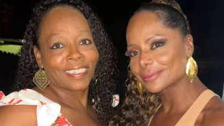 Morre Andréa, irmã gêmea de Adriana Bombom, aos 50 anos