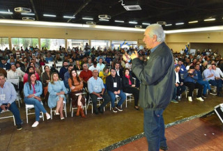 Ex-governador participou de encontro regional do PSDB em Dourados neste sábado - Foto: PSDB
