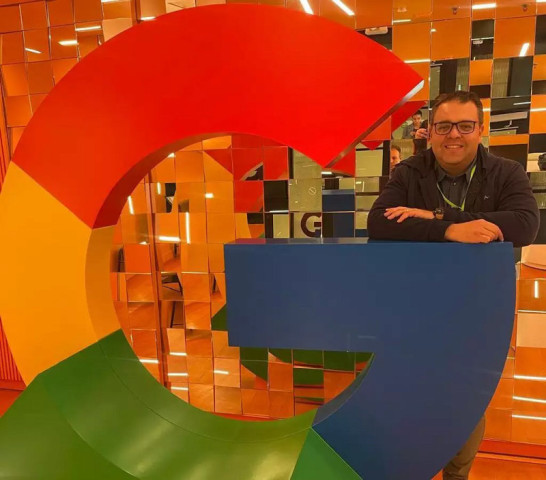 Prefeito Alan Guedes assinou parceria com o Google