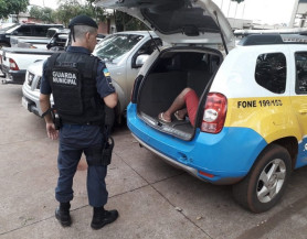 Além de ser conduzido à delegacia, quem for pego com drogas poderá pagar multa em Dourados - Foto: GMD