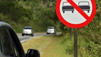 Ultrapassagem perigosa poderá levar a 12 meses de suspensão da CNH