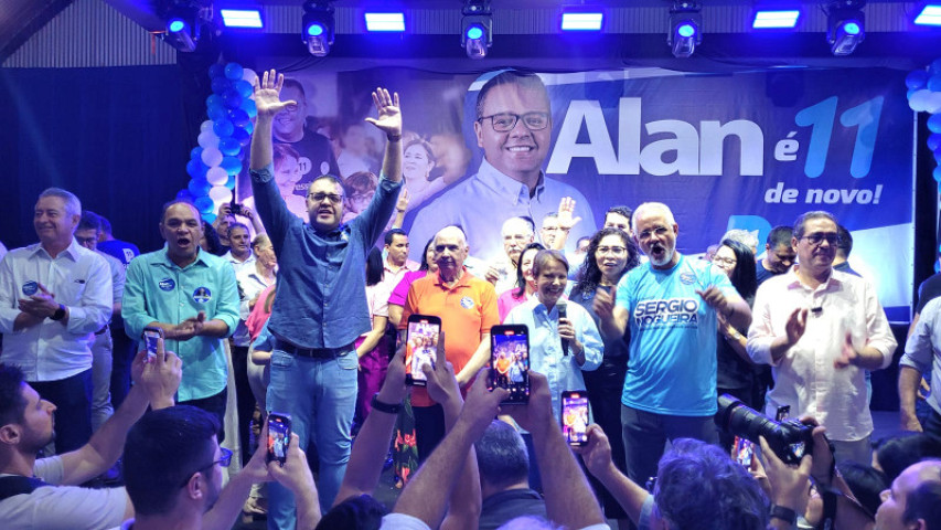 Convenção na noite desta quinta-feira confirmou Alan Guedes a prefeito - Fotos: Flávio Verão