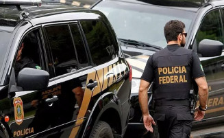 PF fecha cerco contra organização que tentou furtar cigarros de depósito da Receita