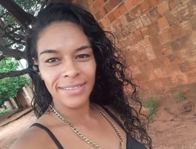 Roberta morreu asfixiada pelo amásio