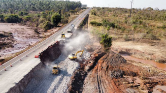 BR-163 segue em obras após rompimento de barragem