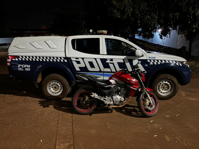 Motocicleta foi apreendida pela polícia - Foto: Rio Brilhante em Tempo Real