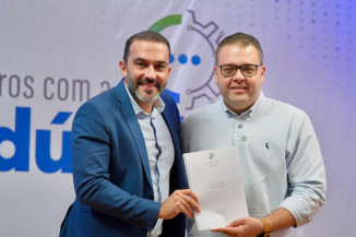 Em agenda com setor industrial, Alan Guedes entrega Plano de Governo