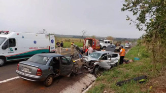 Um morre e cinco ficam feridos em tentativa de ultrapassagem na BR-267