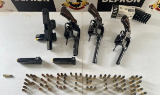 Homem é preso por vender armas em Dourados