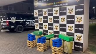 Denúncia leva polícia apreender R$ 554 mil em drogas no jardim Alhambra
