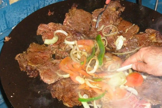 Mulher morre quatro meses após explosão de chapa com bife