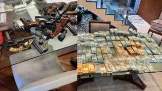 Operação contra desembargadores apreende R$ 2,7 milhões em dinheiro e armas