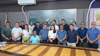 Reunião contou com parlamentares eleitos e reeleitos - Foto: Flávio Verão