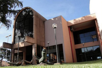Teatro Municipal enfrente problemas estruturais há muitos anos - Foto: Arquivo