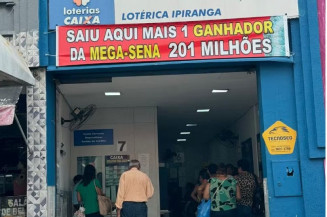 Lotérica que registrou aposta ganhadora da Mega-Sena em Cuiabá tem aumento no movimento — Foto: Carolina Andreani/TVCA