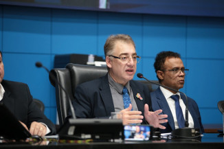 Deputado Neno Razuk pede construção de praça pública com parquinho na região do Dioclécio