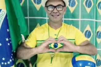 Homem-bomba morreu com timer na mão e artefatos suspeitos no cinto