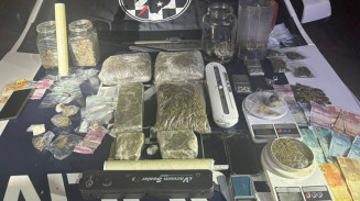 Drogas encontradas na casa do suspeitos (Foto Divulgação)