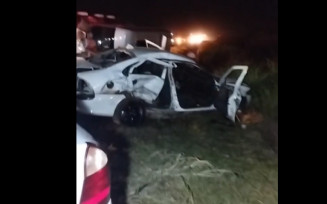 Vectra foi atingido na lateral pela Van com pacientes de Naviraí