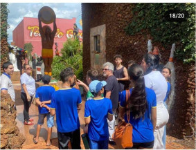 Projeto antirracista leva alunos para conhecer maior museu de orixás do Brasil