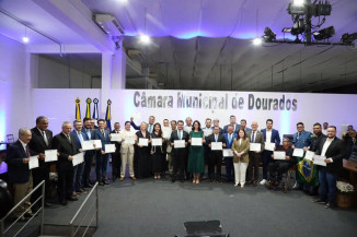 Prefeito e vereadores eleitos são diplomados - Fotos: Valdenir Rodrigues/CMD