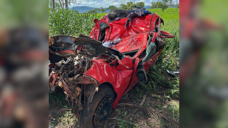Motorista sai da pista, bate em árvore e morre na BR-262 em Aquidauana