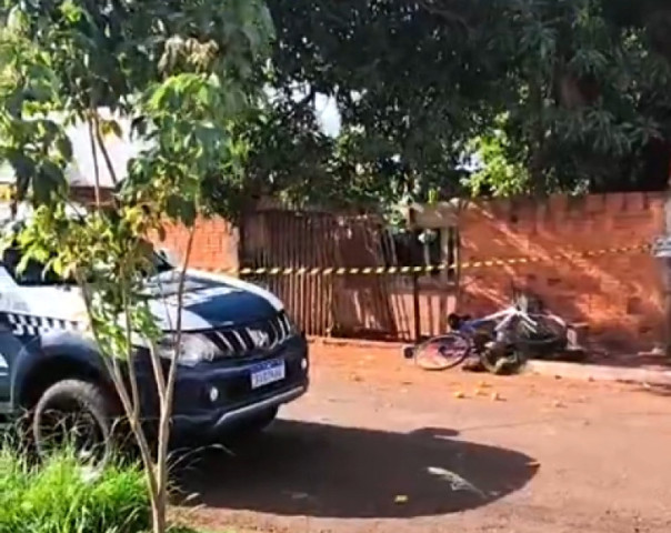 Corpo foi encontrado junto a uma bicicleta - Foto: Sidnei Bronka/Reprodução