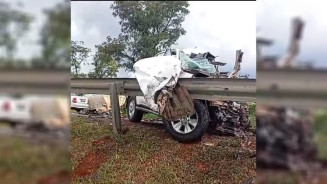 Mulher morre em colisão frontal entre caminhonete e caminhão na BR-158