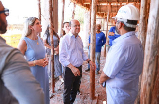 Barbosinha entrega pacote de obras na região Cone Sul