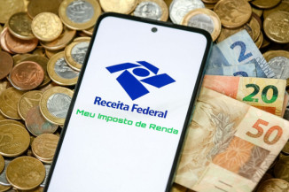 Receita alerta para golpes com taxa falsa sobre Pix